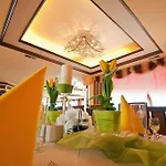 فندق Skalny Dworek 3*