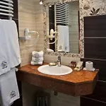 Hotel Skalny Dworek 3*
