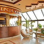 Hotel Skalny Dworek 3*