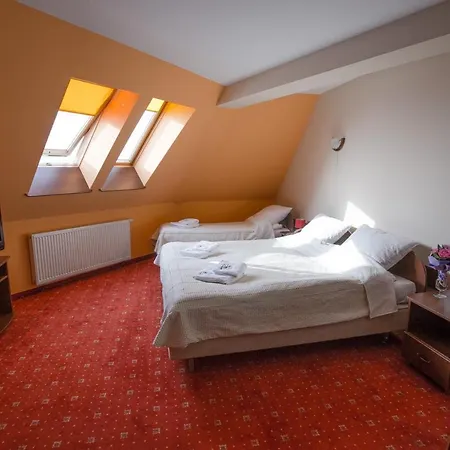 Skalny Dworek 3*