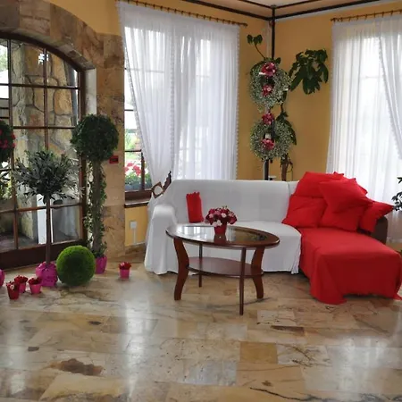 Skalny Dworek Nowy Targ