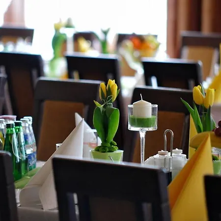 Hotel Skalny Dworek 3*