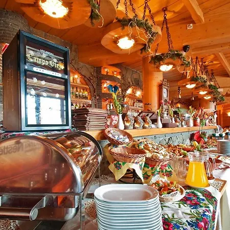 Hotel Skalny Dworek 3*