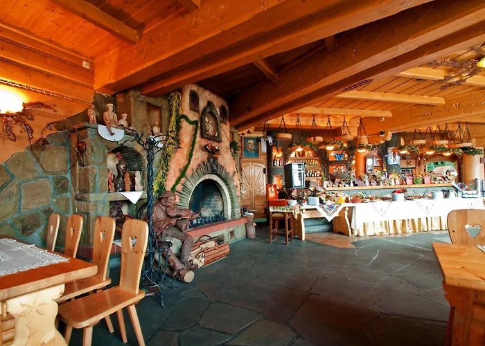 فندق Skalny Dworek 3*