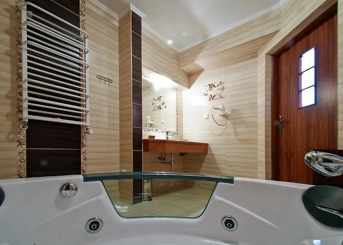 Skalny Dworek فندق 3*