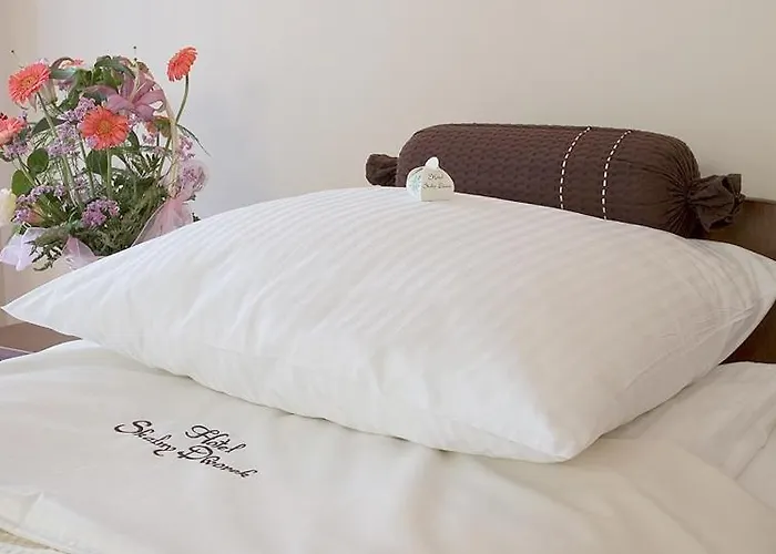 Skalny Dworek فندق 3*