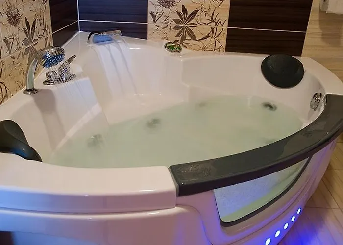 Skalny Dworek فندق نوفه تارخ