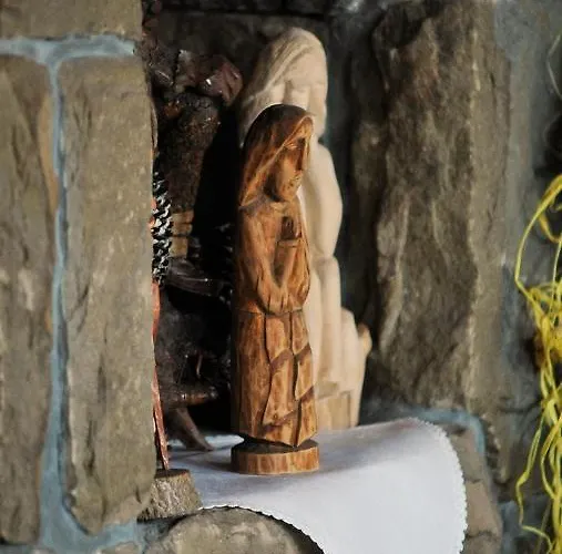 Skalny Dworek فندق 3*