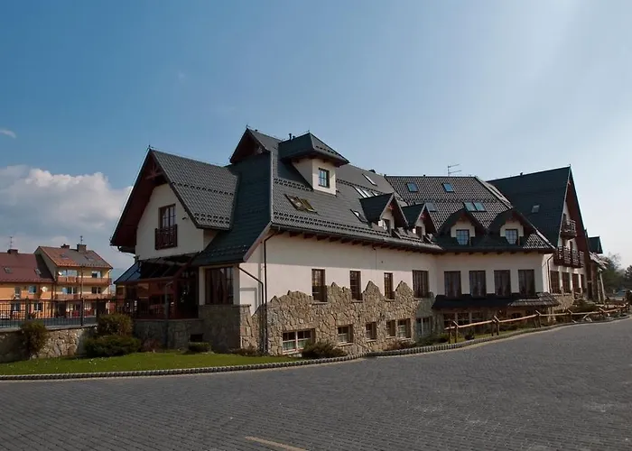 Skalny Dworek فندق 3*