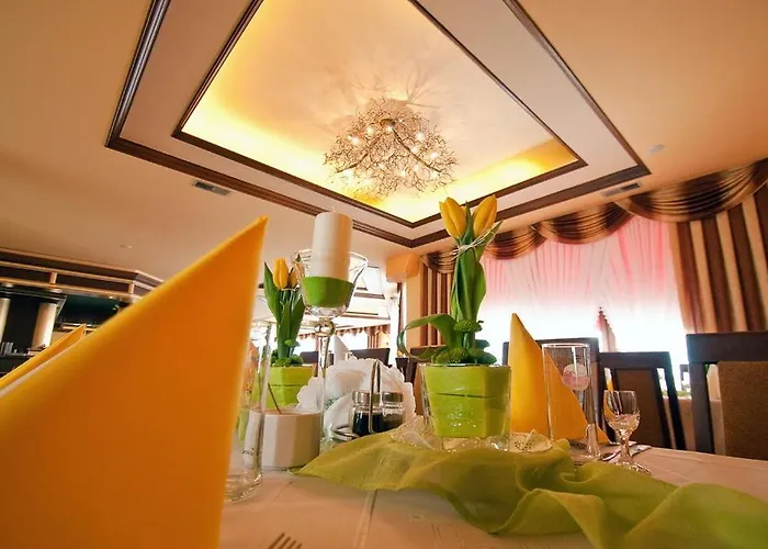 فندق Skalny Dworek 3*