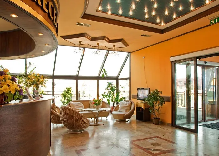 Skalny Dworek فندق 3*