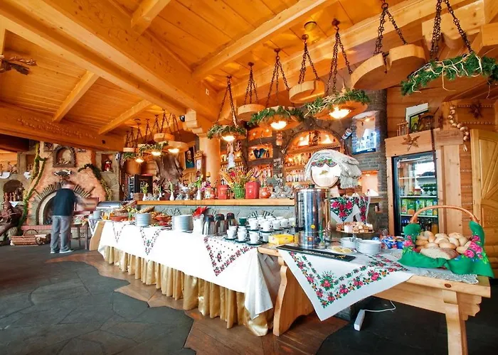 فندق Skalny Dworek 3*