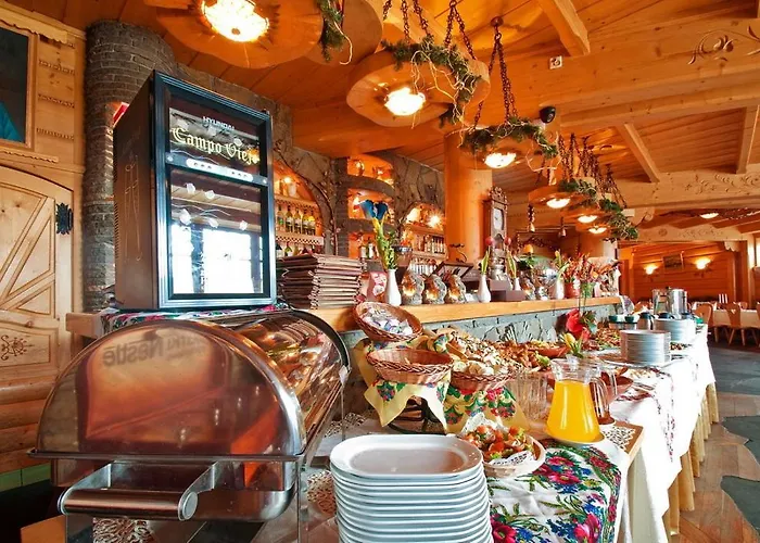 فندق Skalny Dworek 3*