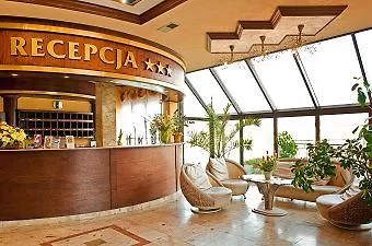 Otel Skalny Dworek 3*